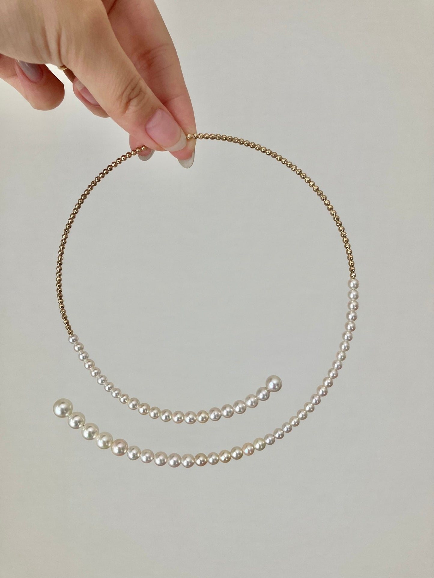 Gradient Sized Akoya Pearl & 10K Gold Beads Memory Wire Choker Necklace - KOKOPEARLJEWELRY - 2
