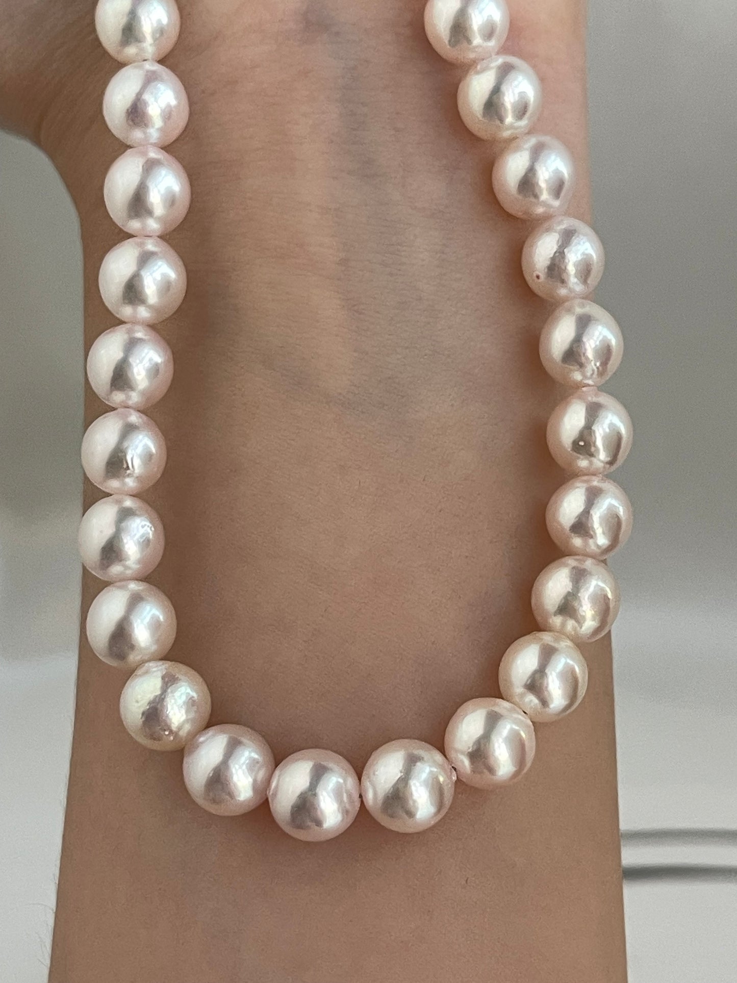 Pinkish White 7.5mm Akoya Pearl Strand Necklace