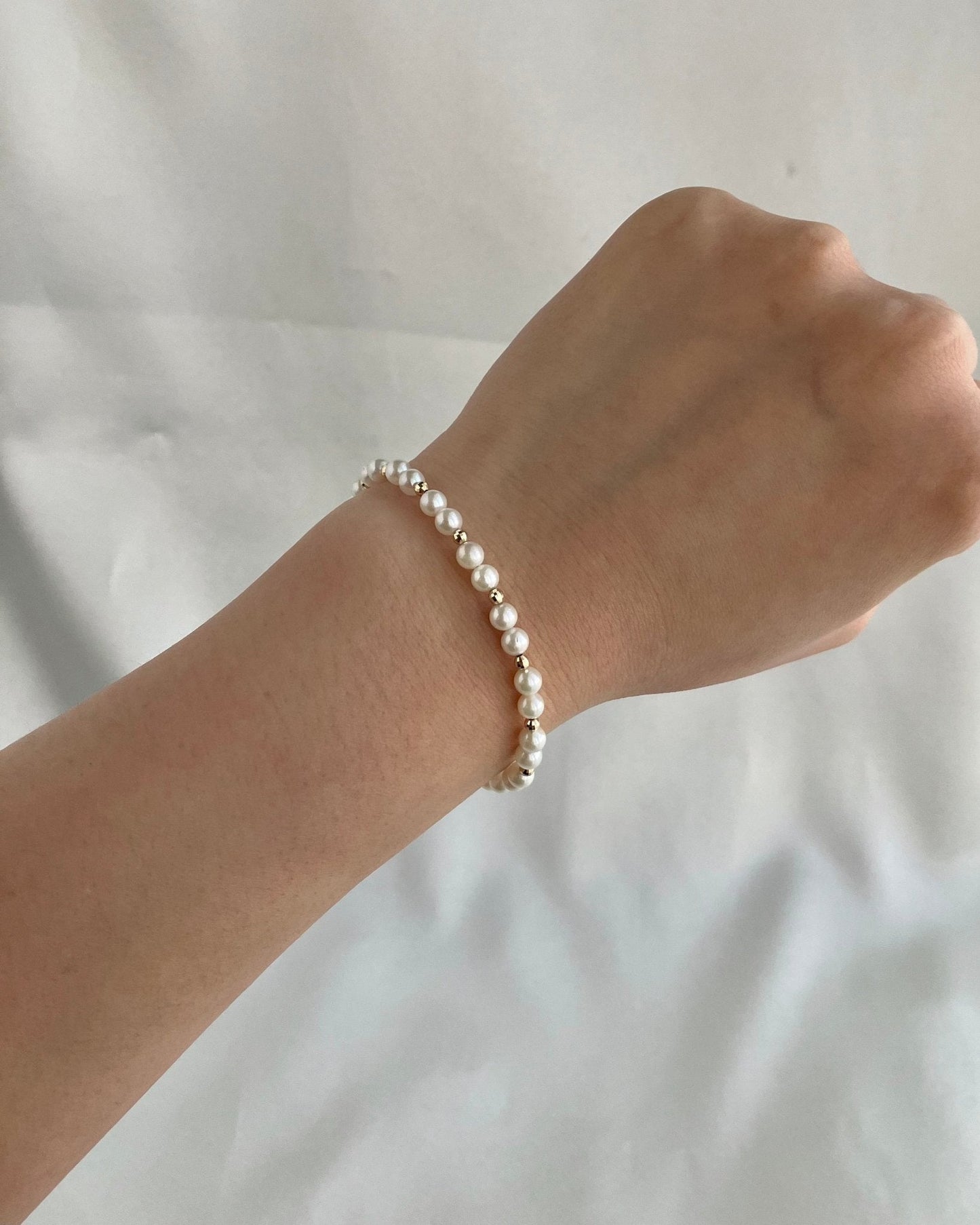 Delicate 4–4.5mm Akoya Pearl Beaded Bracelet in 18K Yellow Gold - KOKOPEARLJEWELRY - 1