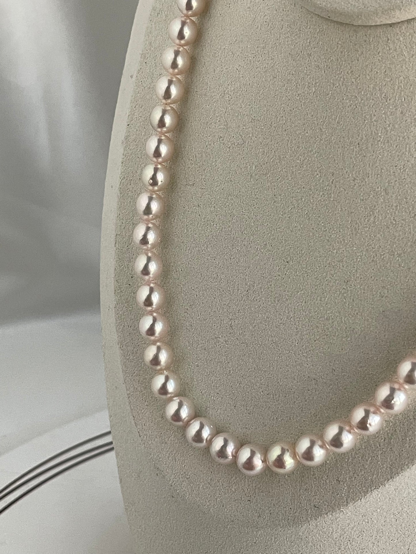 Pinkish White 7.5mm Akoya Pearl Strand Necklace