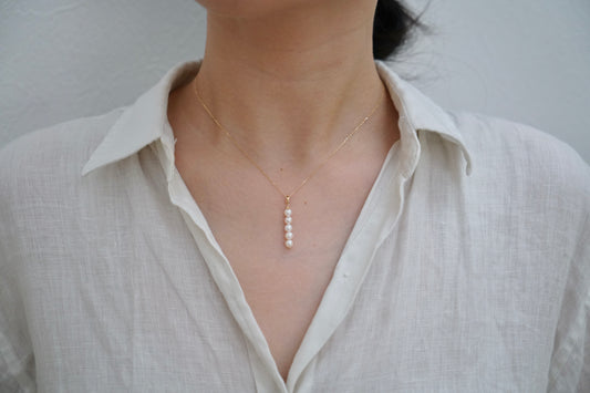 4.5mm Akoya Pearl Bar Pendant Necklace 10K Yellow Gold