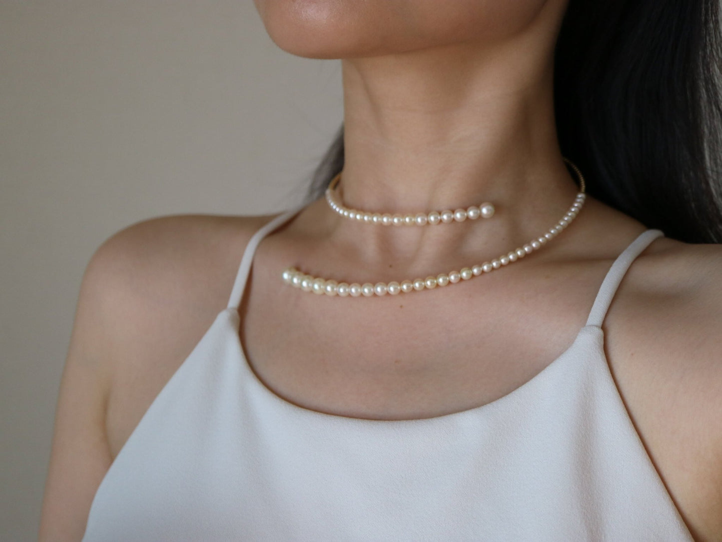 Gradient Sized Akoya Pearl & 10K Gold Beads Memory Wire Choker Necklace - KOKOPEARLJEWELRY - 5