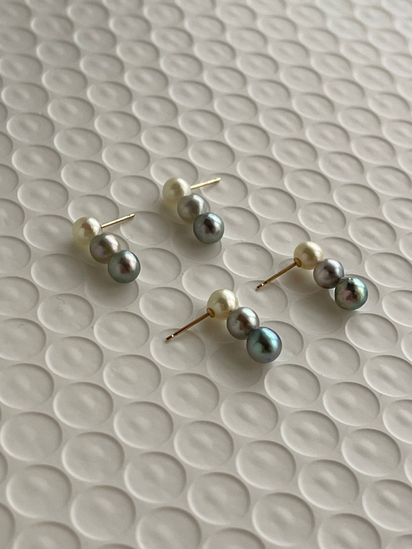 Natural Silver Blue 5mm Akoya Pearl Bar Earrings 18K Yellow Gold - KOKOPEARLJEWELRY - 10