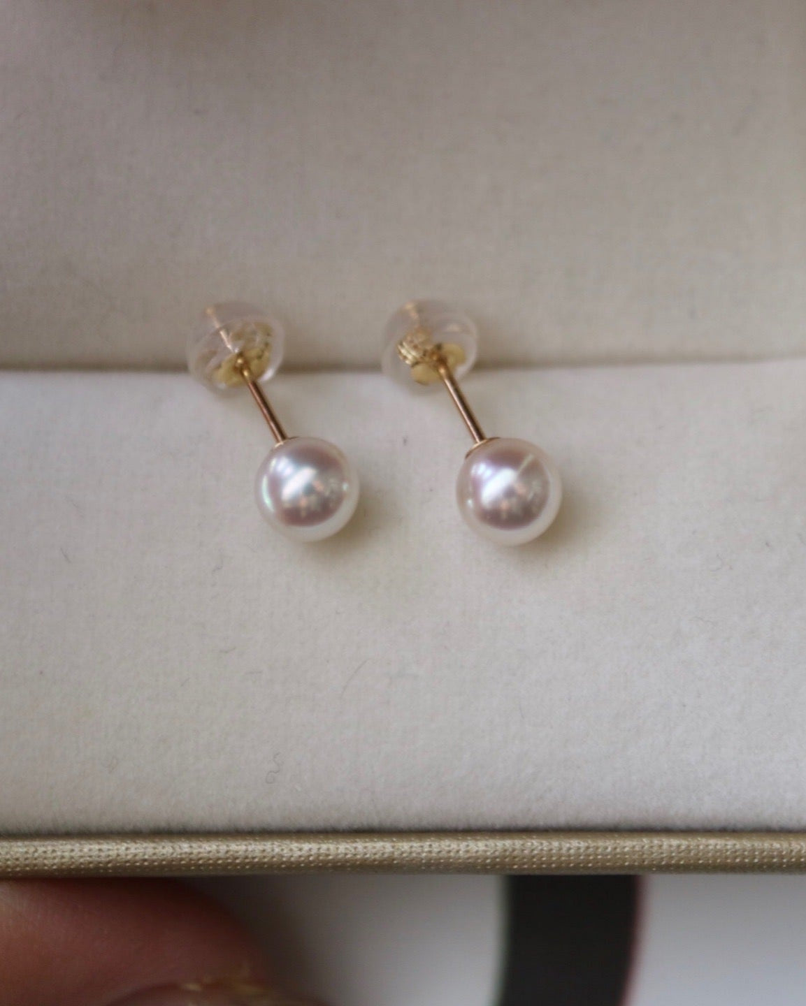 5mm 5.5mm Akoya Pearl Stud Earrings 18K Yellow Gold - KOKOPEARLJEWELRY - 4
