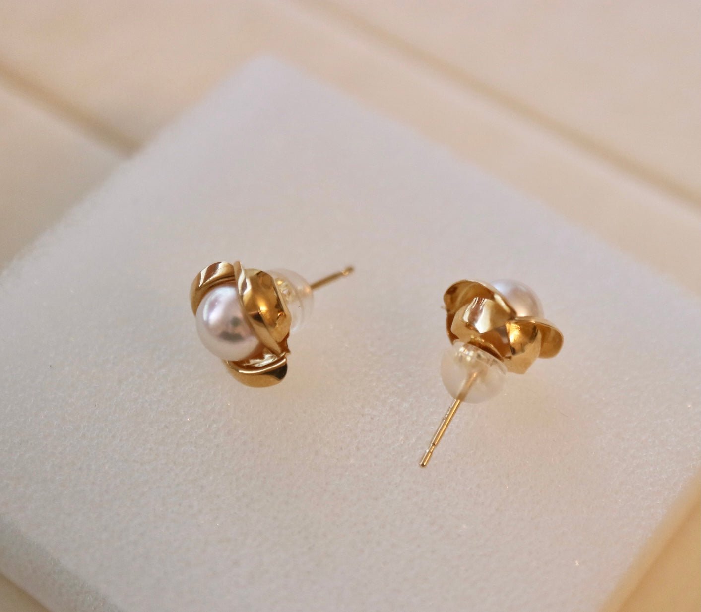 6.5mm Akoya Pearl Rosebud Stud Earrings 18K Yellow Gold - KOKOPEARLJEWELRY - 6