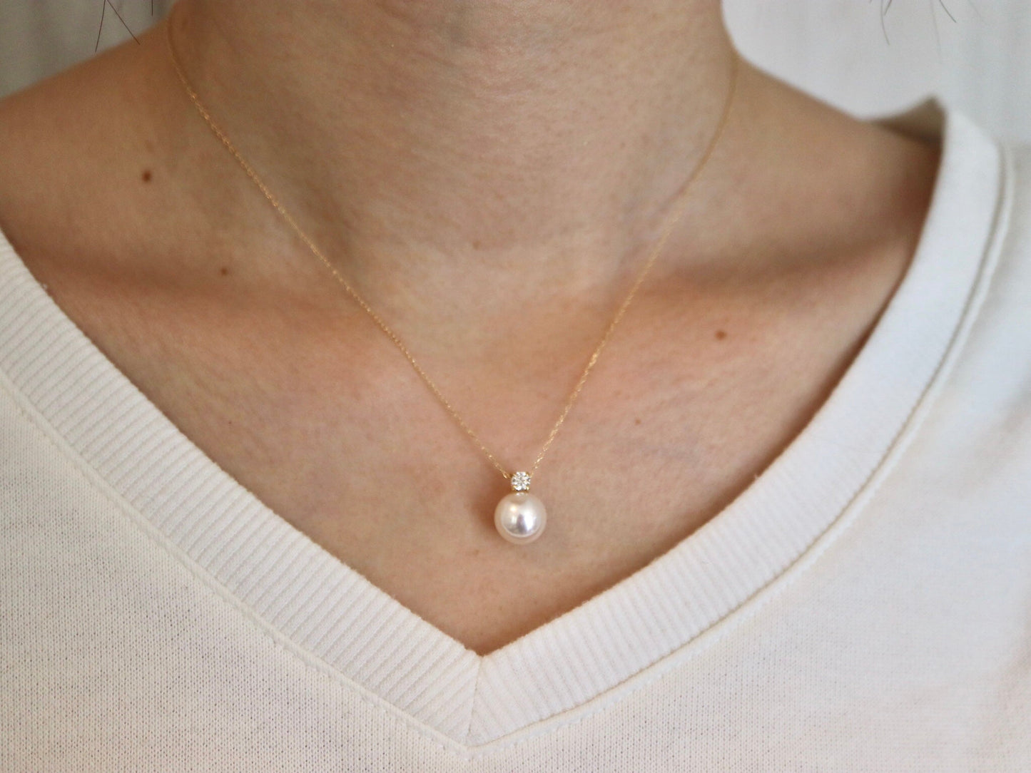 Mirror Like Lustre 8.5mm Akoya Pearl Diamond Pendant Necklace 18K Yellow Gold - KOKOPEARLJEWELRY - 1