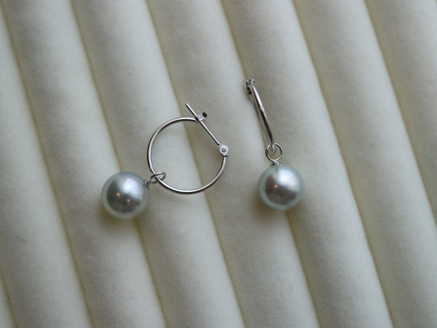 8mm Natural Silver Gray Akoya Pearl Dangle Hoop Earrings 18K White Gold - KOKOPEARLJEWELRY - 3