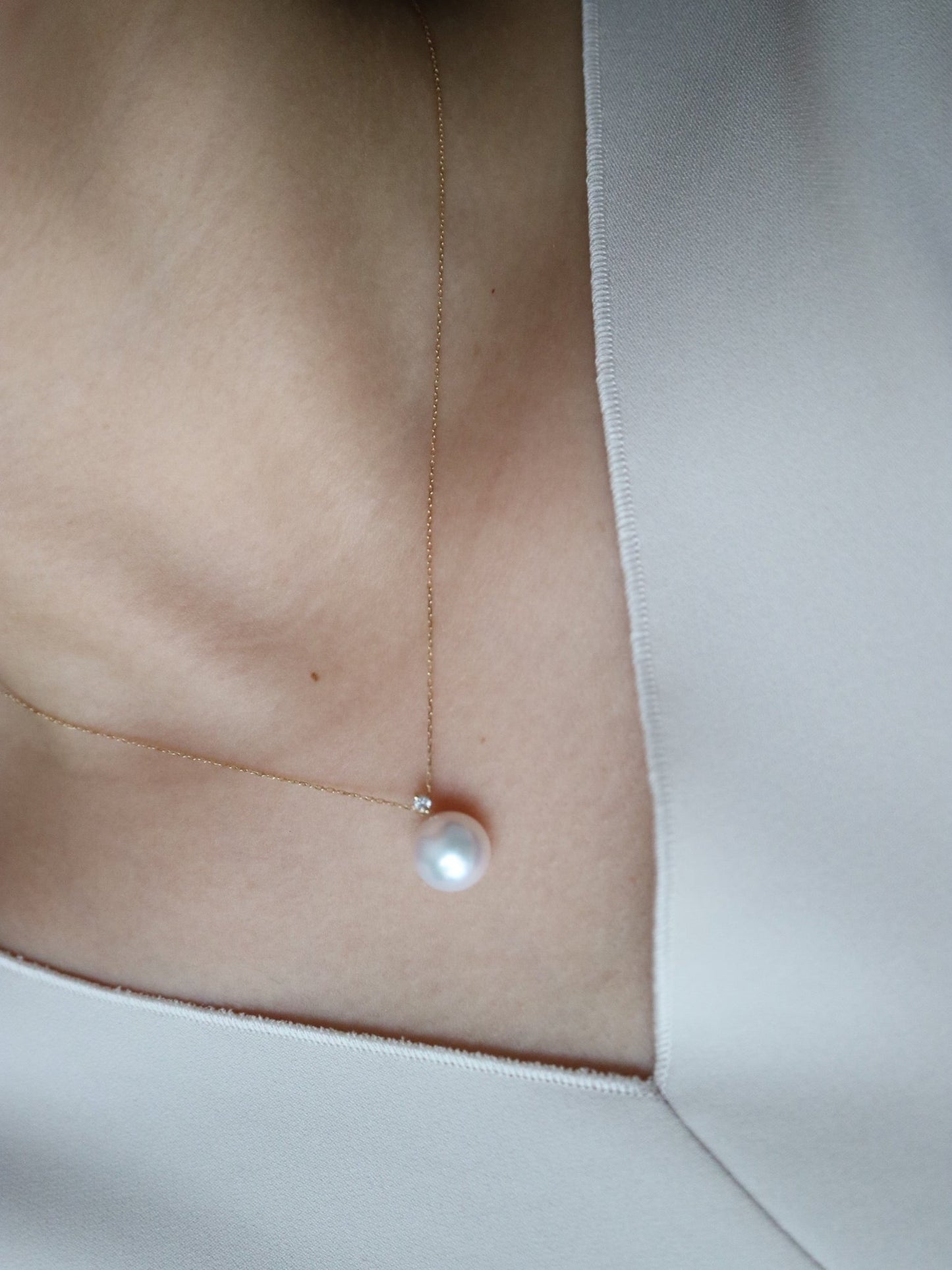 Rare Size 9mm Akoya Pearl 0.03ct Diamond Pendant Necklace 18K Yellow Gold - KOKOPEARLJEWELRY - 3