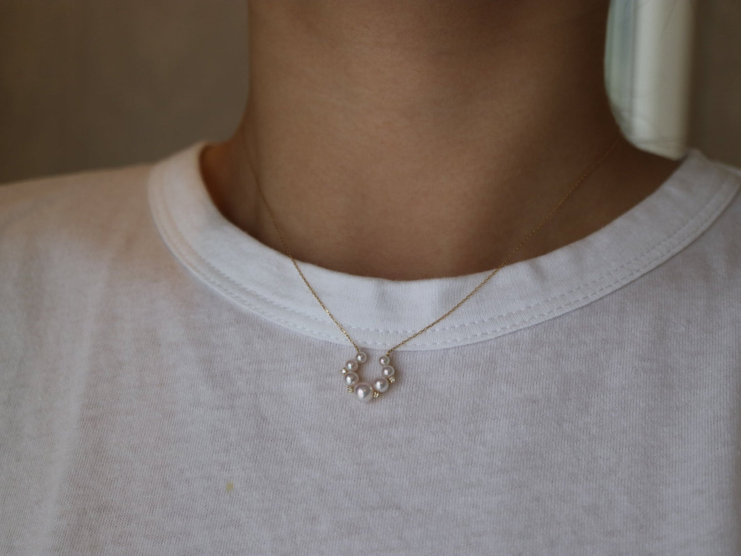 Gradient Sized Baby Akoya Pearl Diamond Horseshoe Shaped Pendant Necklace 18K Gold - KOKOPEARLJEWELRY - 3