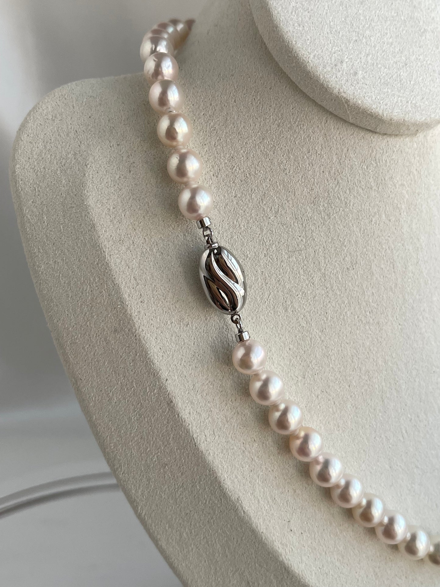 Pinkish White 7.5mm Akoya Pearl Strand Necklace