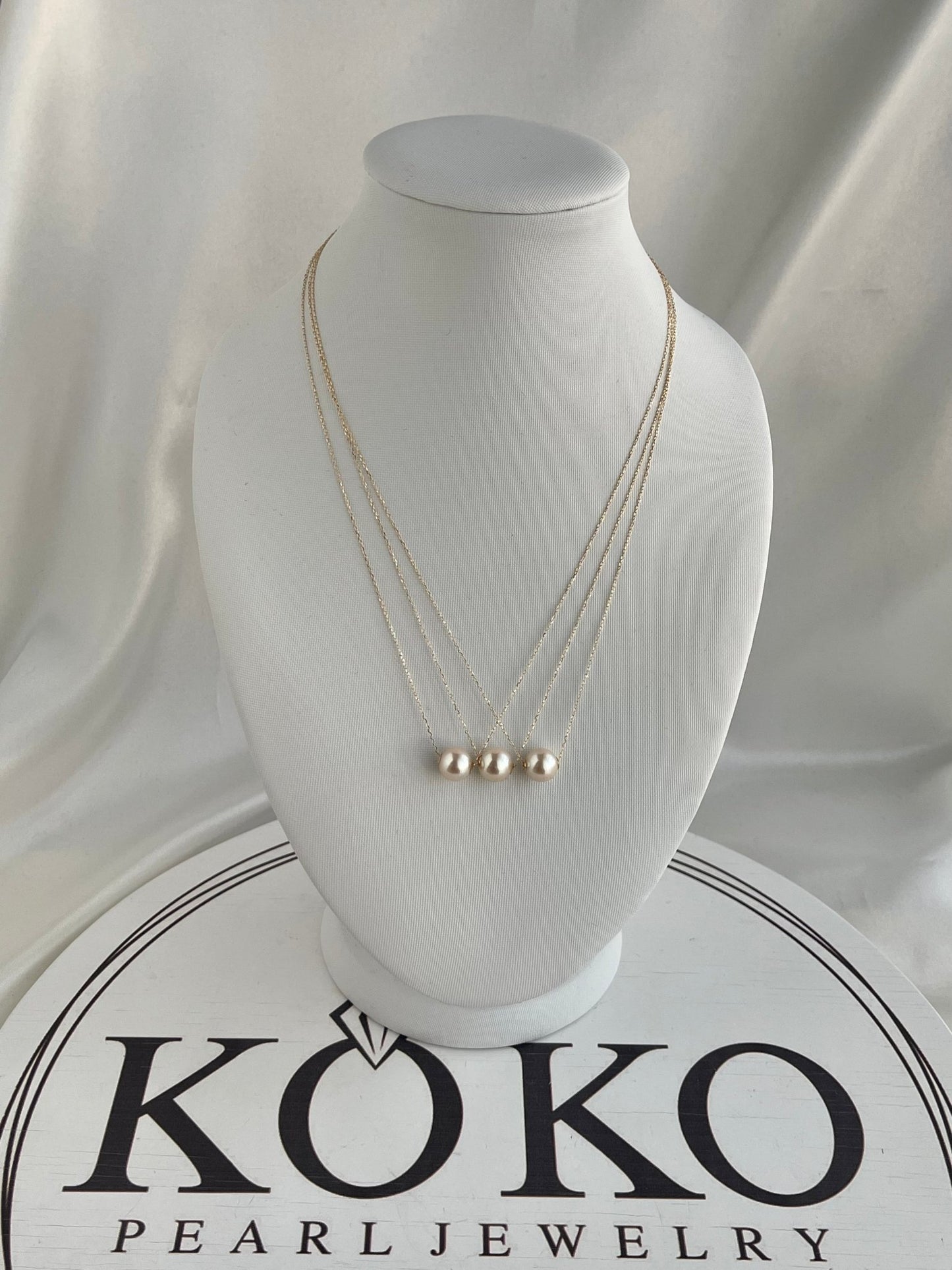 Rare Size Cream Golden 9mm Akoya Pearl Floating Pendant Necklace 18K Yellow Gold - KOKOPEARLJEWELRY - 2