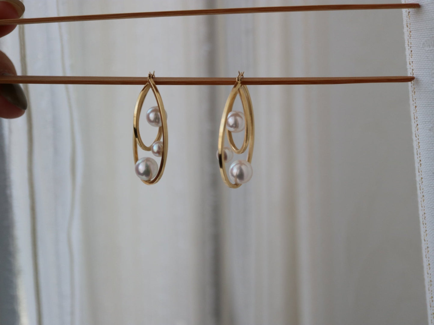 4.5 - 6.5mm Akoya Pearl Little Galaxy Hoop Earrings 18K Yellow Gold - KOKOPEARLJEWELRY - 7