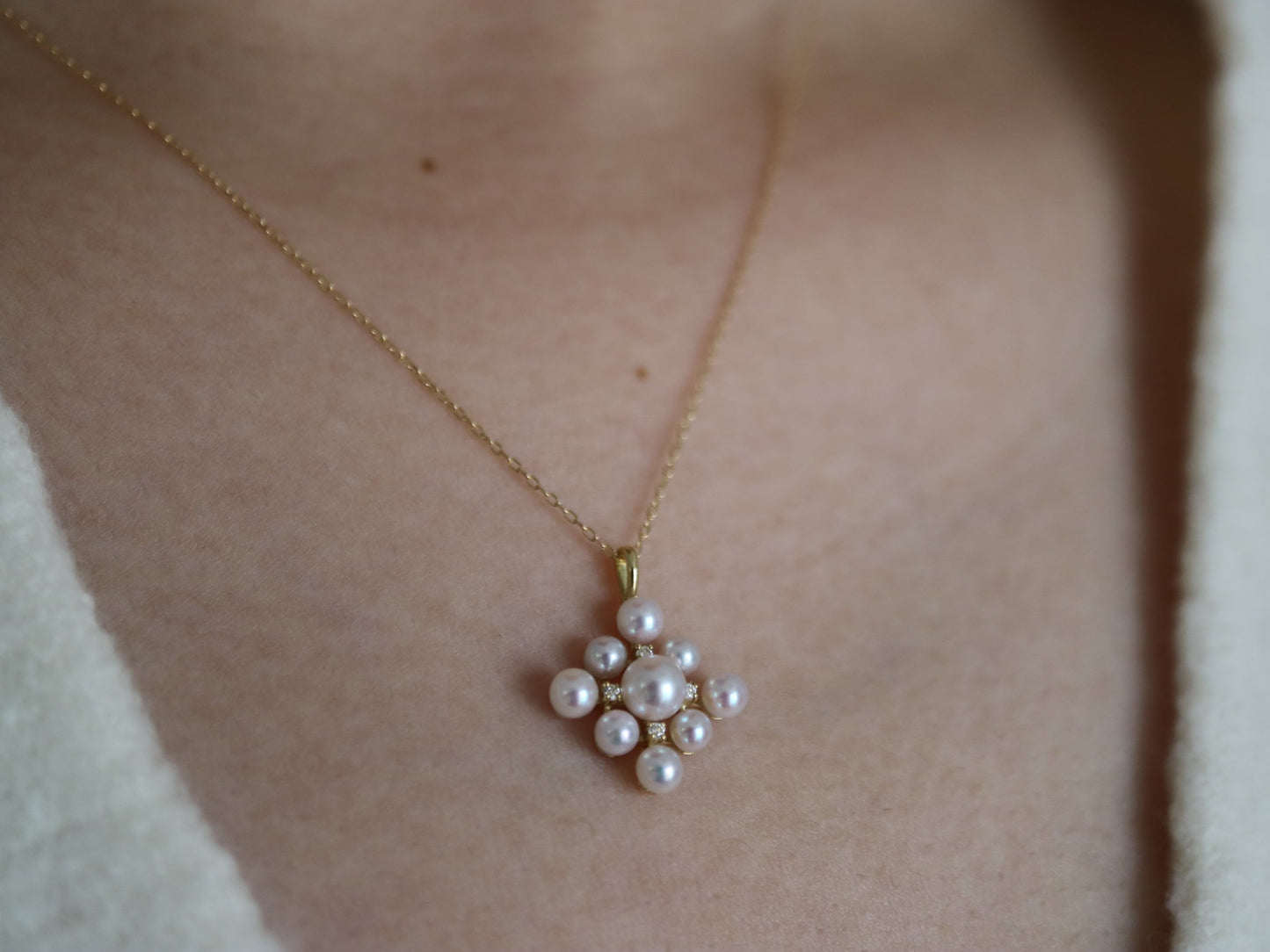 3 - 4.5mm Akoya Pearl Diamond Snowflake Pendant Necklace 18K Yellow Gold - KOKOPEARLJEWELRY - 2