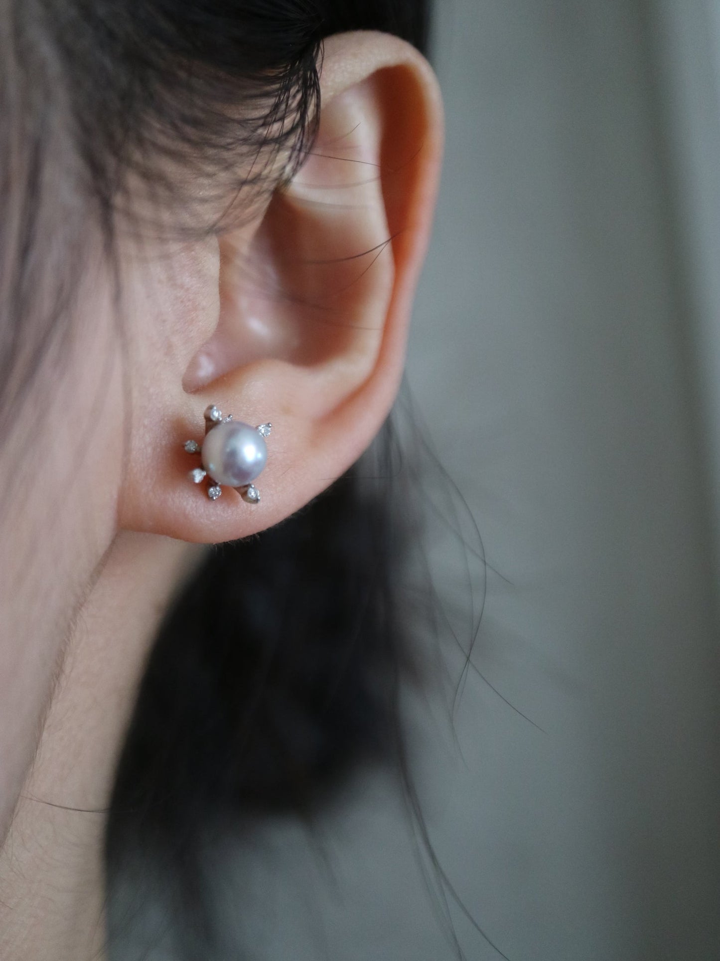 6mm Natural Silver Blue Akoya Pearl Firework Design Dimond Stud Earrings Platinum - KOKOPEARLJEWELRY - 5