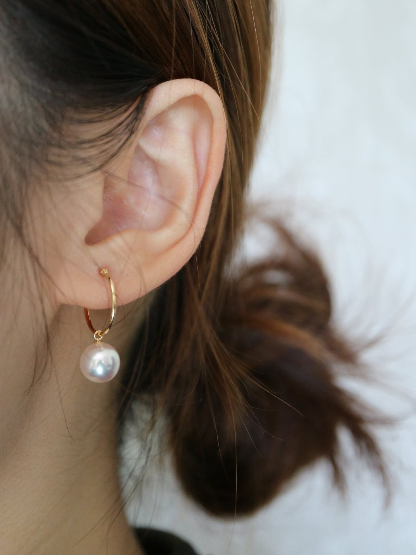 8mm Akoya Pearl Hoop Dangle Earrings 18K Yellow Gold - KOKOPEARLJEWELRY - 1