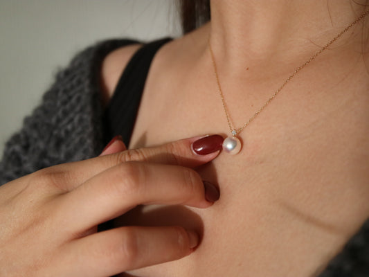 Akoya Pearl Diamond Pendant Necklace – 8–8.5 mm, 18K Gold