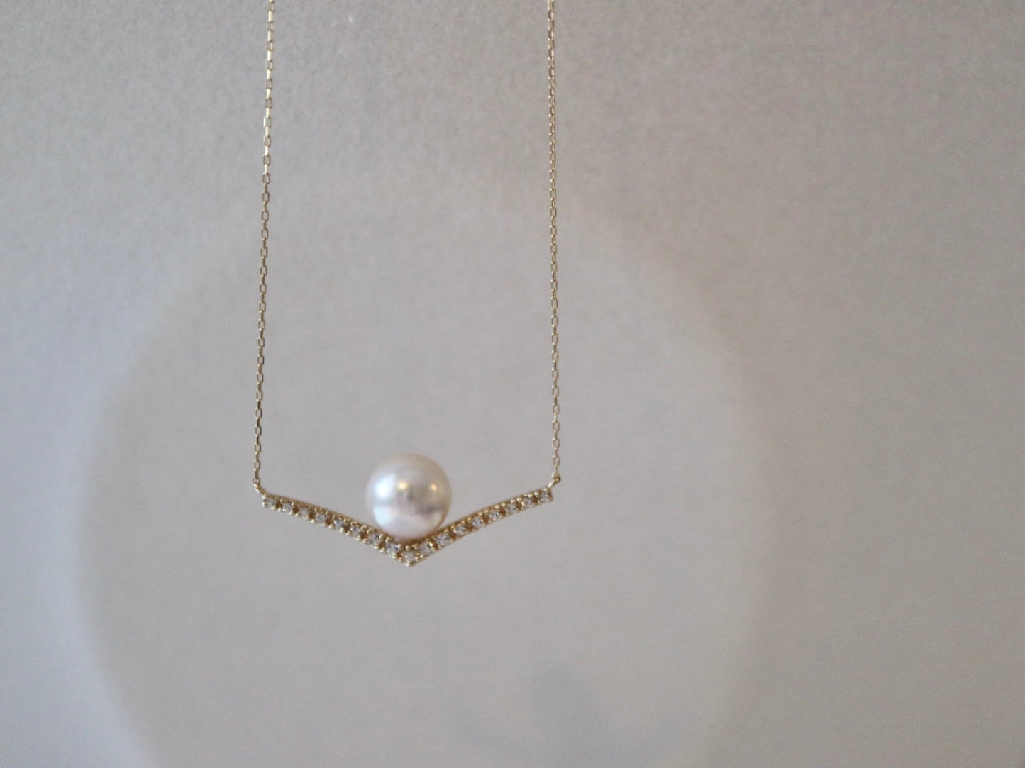 7.5mm Akoya Pearl Topaz V Shaped Pendant Necklace 10K Yellow Gold - KOKOPEARLJEWELRY - 8
