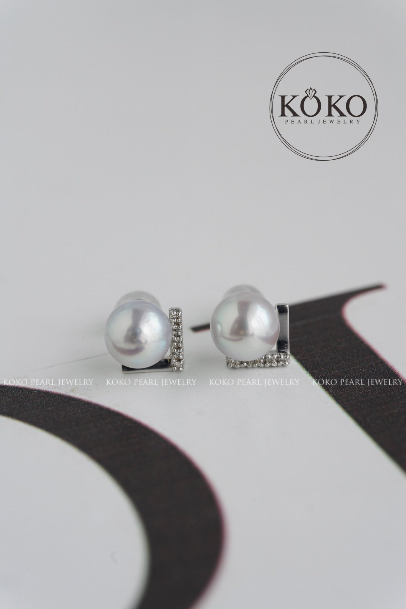 7mm Natural Silver Gray Akoya Pearl V Shaped Diamond Stud Earrings 18K White Gold - KOKOPEARLJEWELRY - 4