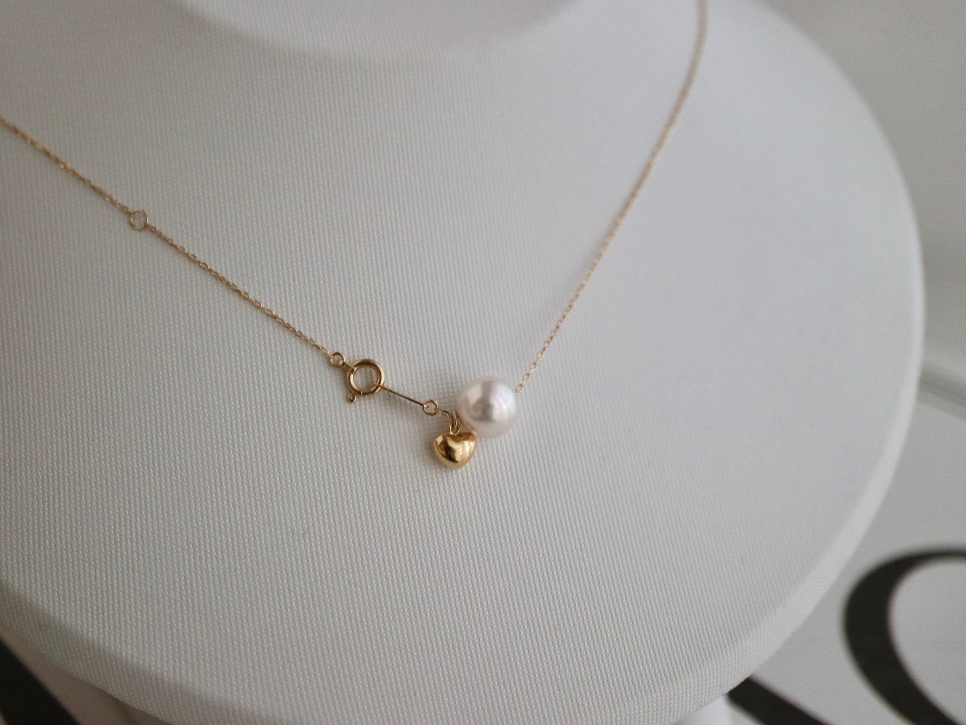 7.5mm Akoya Pearl Little Heart Floating Pendant Necklace 10K Gold - KOKOPEARLJEWELRY - 9