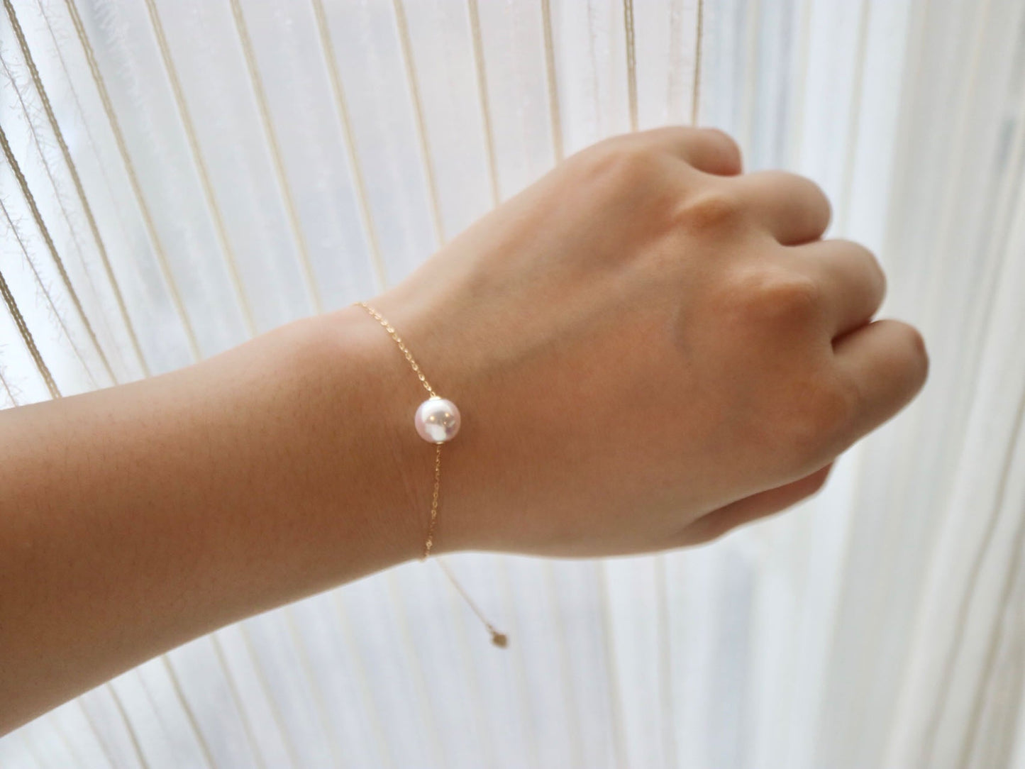 8mm Akoya Pearl Floating Pendant Bracelet 18K Yellow Gold - KOKOPEARLJEWELRY - 1