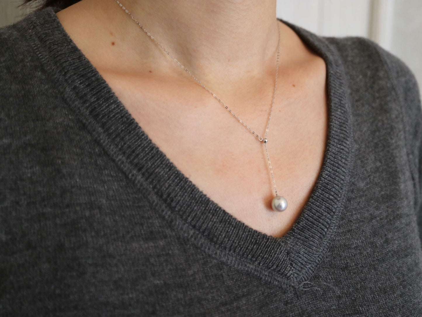 8mm Natural Silver Gray Akoya Pearl Adjustable Y Necklace 18K White Gold - KOKOPEARLJEWELRY - 1