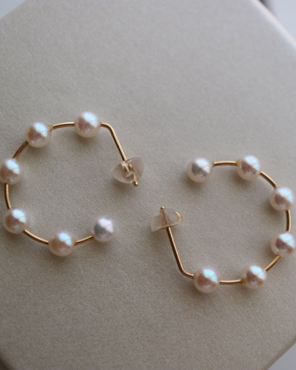 3.5–4mm Akoya Pearl Station Hoop Earrings in 18K Yellow Gold - KOKOPEARLJEWELRY - 5