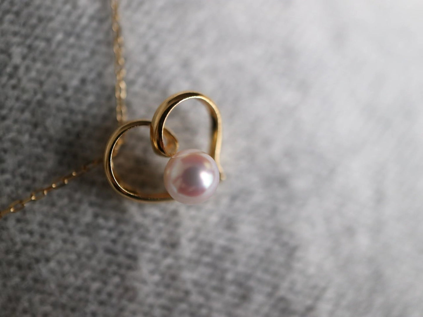 4.5mm Akoya Pearl Heart Shaped Pendant Necklace 18K Yellow Gold - KOKOPEARLJEWELRY - 2