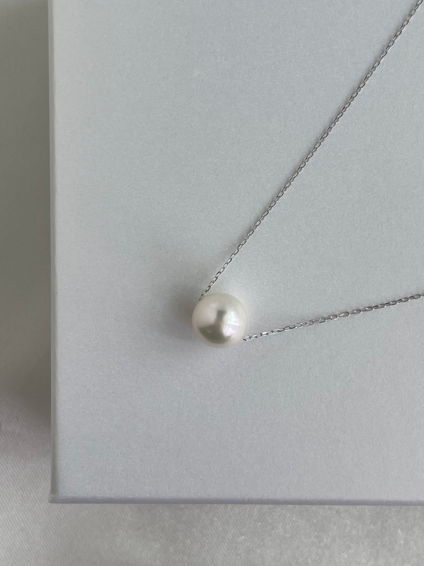 8.5 - 9mm Akoya Pearl Floating Pendant Necklace – 10K White Gold Chain - KOKOPEARLJEWELRY - 8
