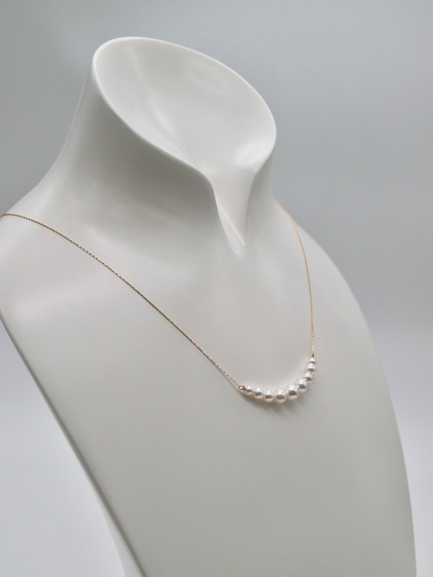 3.5 - 6mm Gradient Sized Akoya Pearl Smile Pendant Necklace 18K Yellow Gold - KOKOPEARLJEWELRY - 10