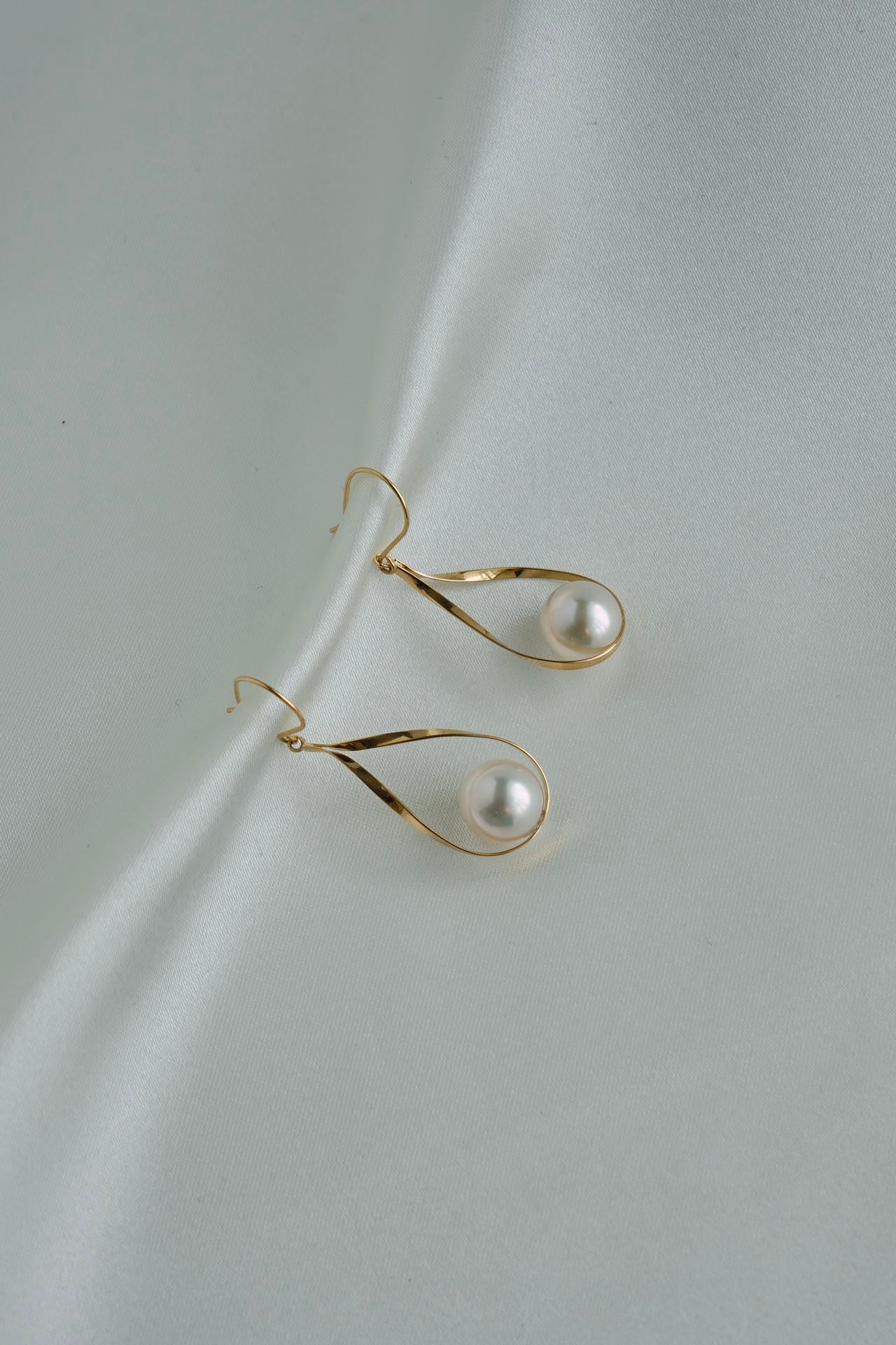 7.5mm Akoya Pearl Teardrop Hook Earrings 18K Yellow Gold - KOKOPEARLJEWELRY - 8