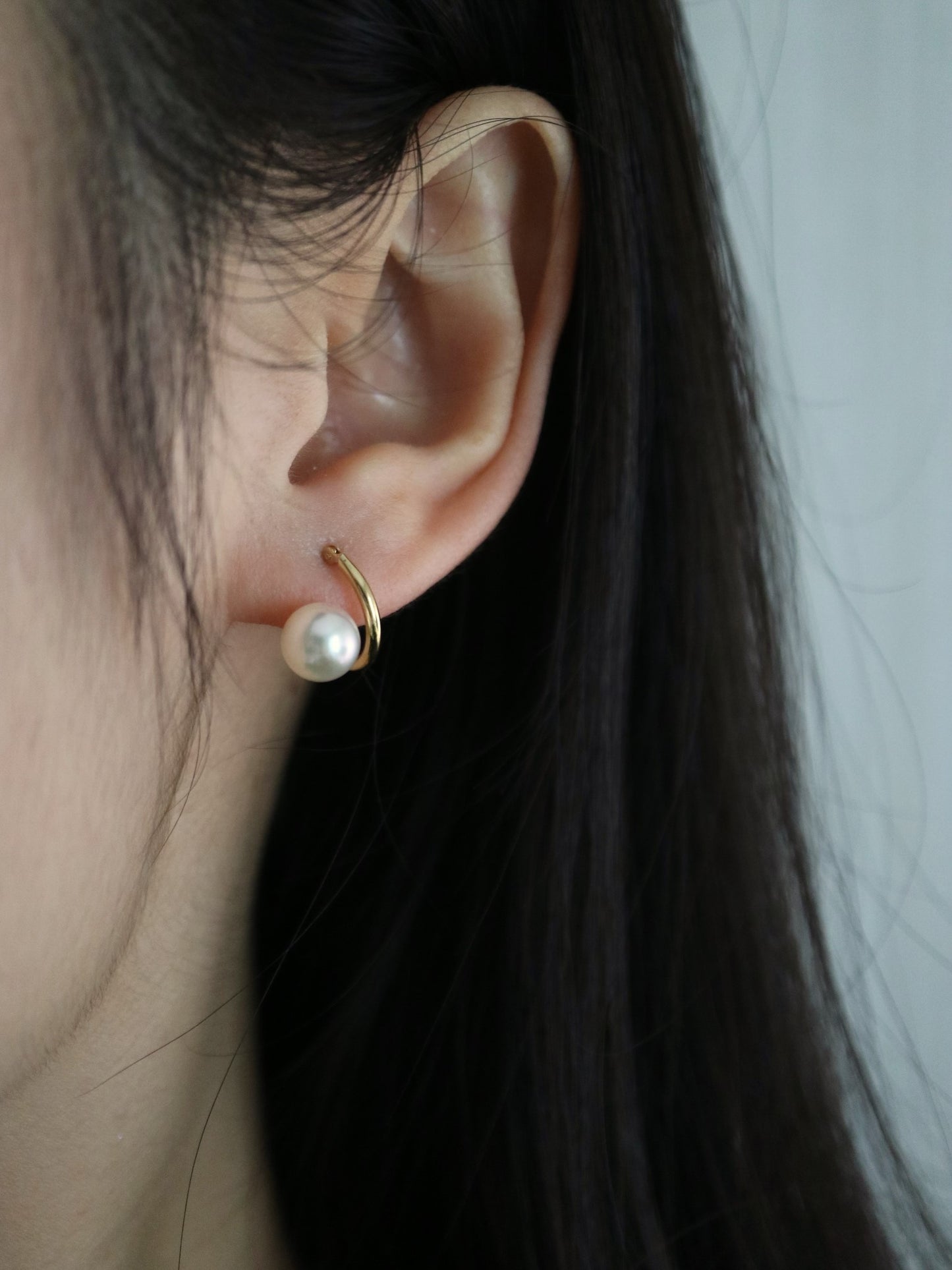 7mm Akoya Pearl Drop Hoop Earrings 18 Yellow Gold