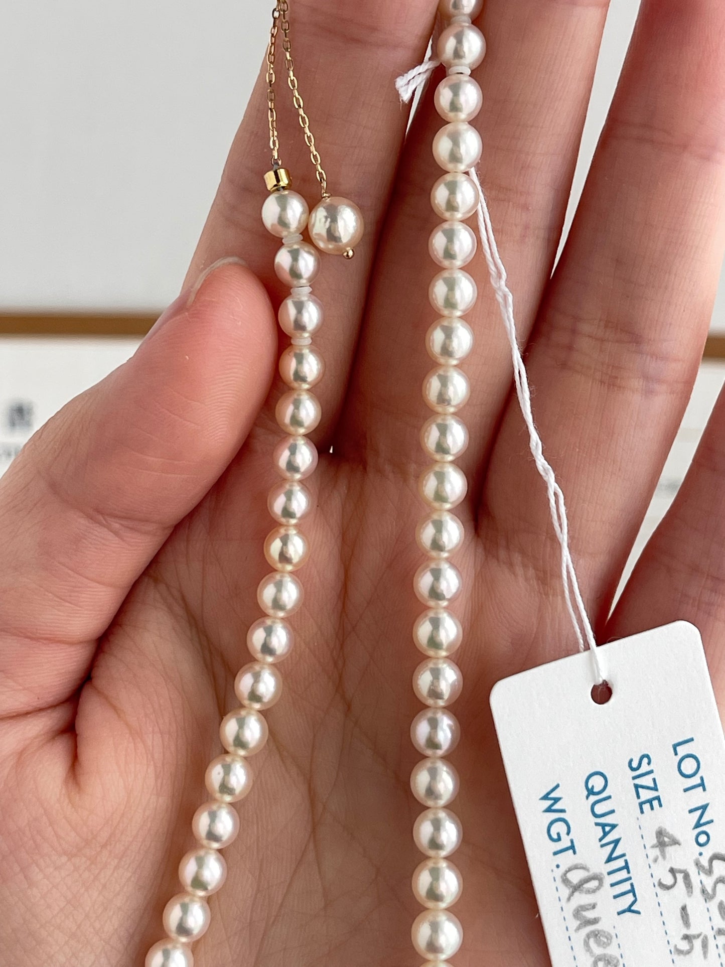 Top Class 4.5-5mm Akoya Pearl Strand Necklace with Aurora Akoya Queen Certificate Certified by Pearl Science Laboratory 18K Gold Chain