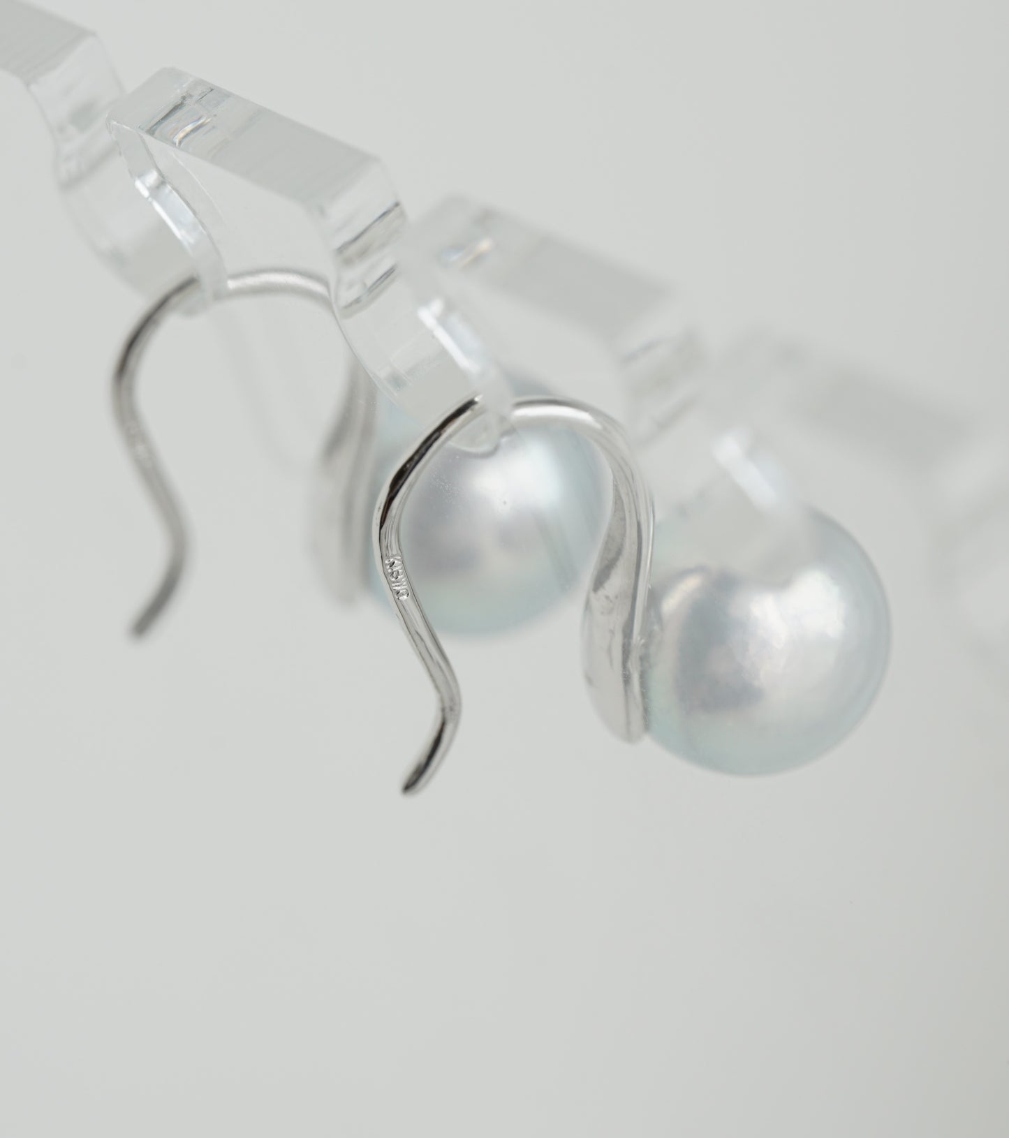 7.0mm Natural Silver Gray Akoya Pearl Drop Hook Earrings 18K White Gold