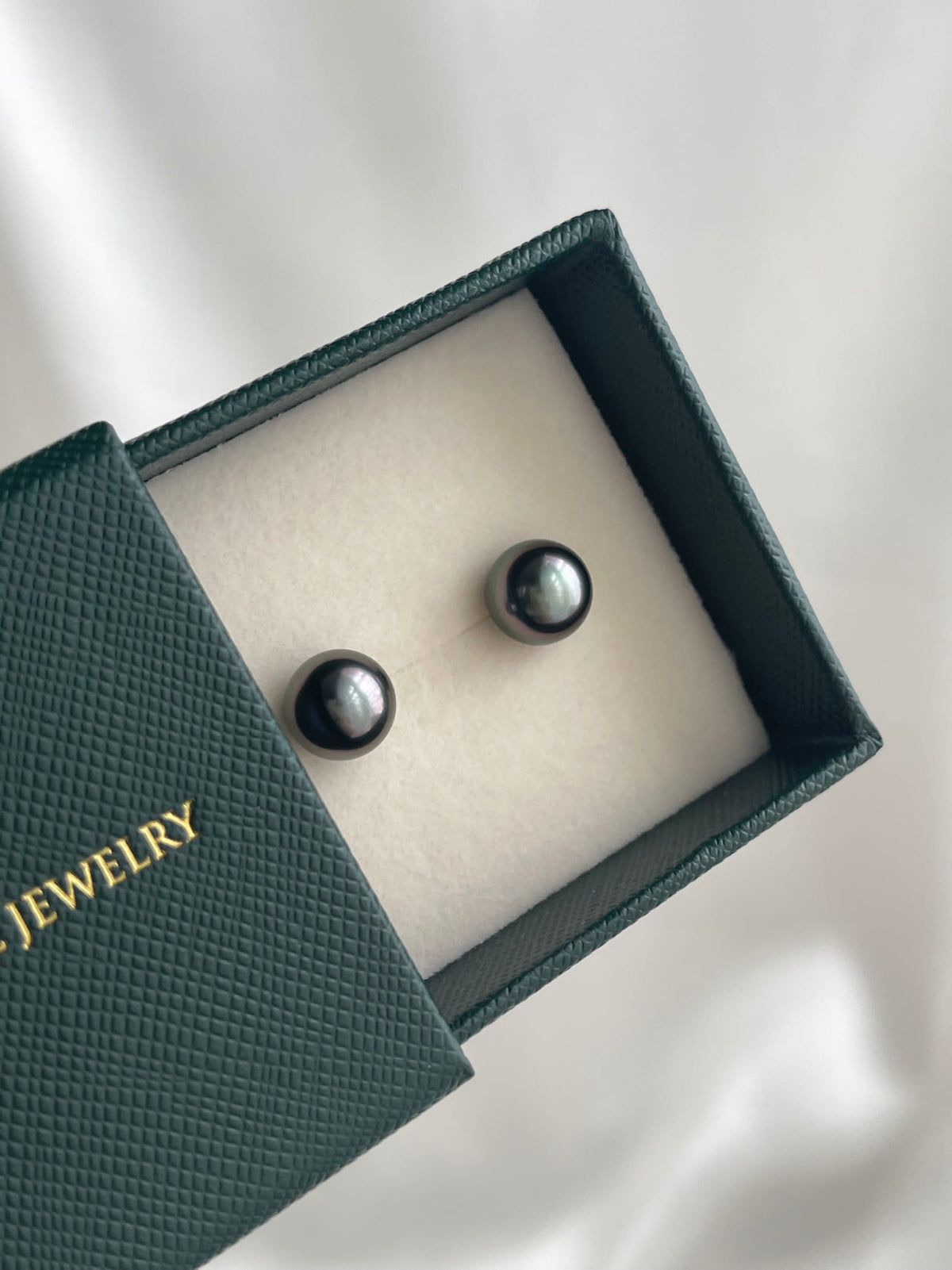Pierced/Clip-On Type | 10mm Tahitian Pearl Stud Earrings K18YG SV