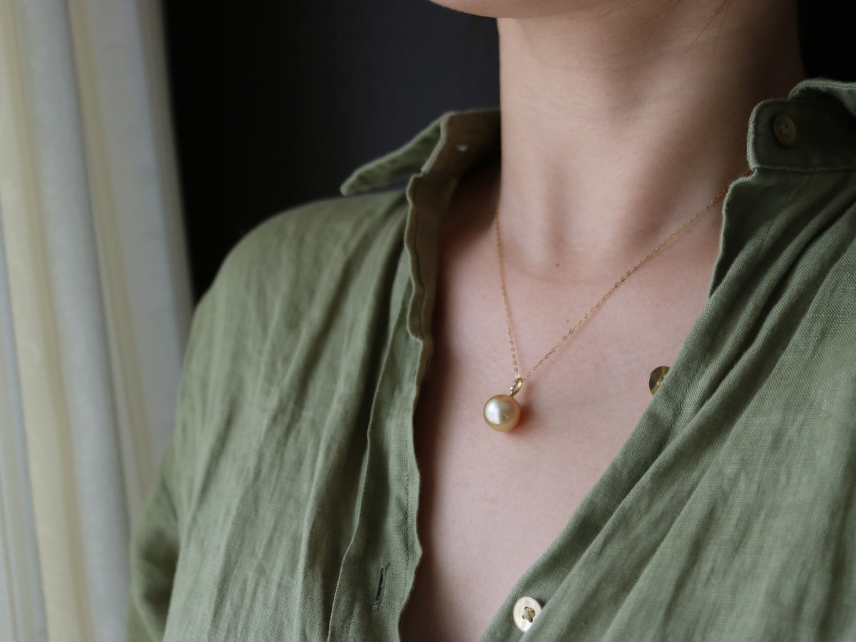 11 mm Golden South Sea Pearl Diamond Pendant Necklace – 18K White Gold