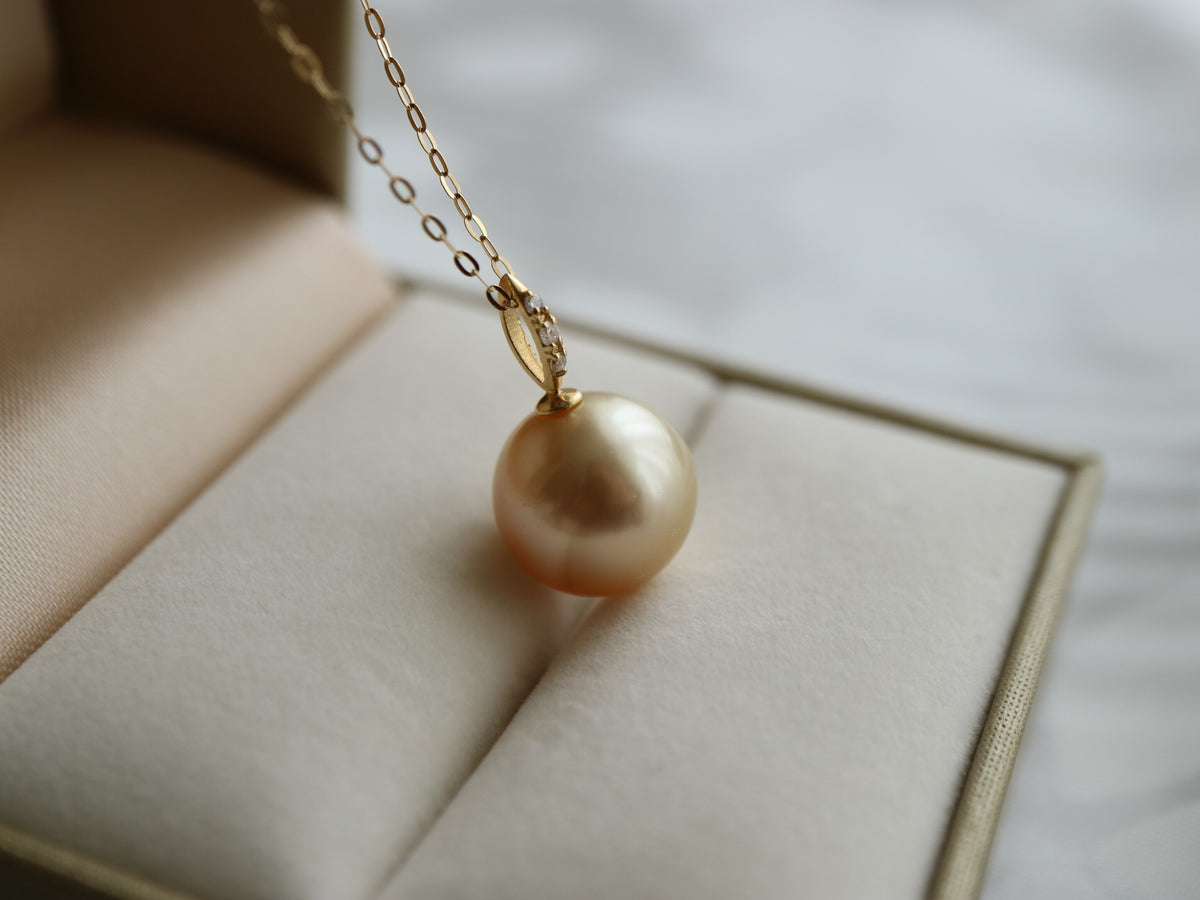 11 mm Golden South Sea Pearl Diamond Pendant Necklace – 18K White Gold