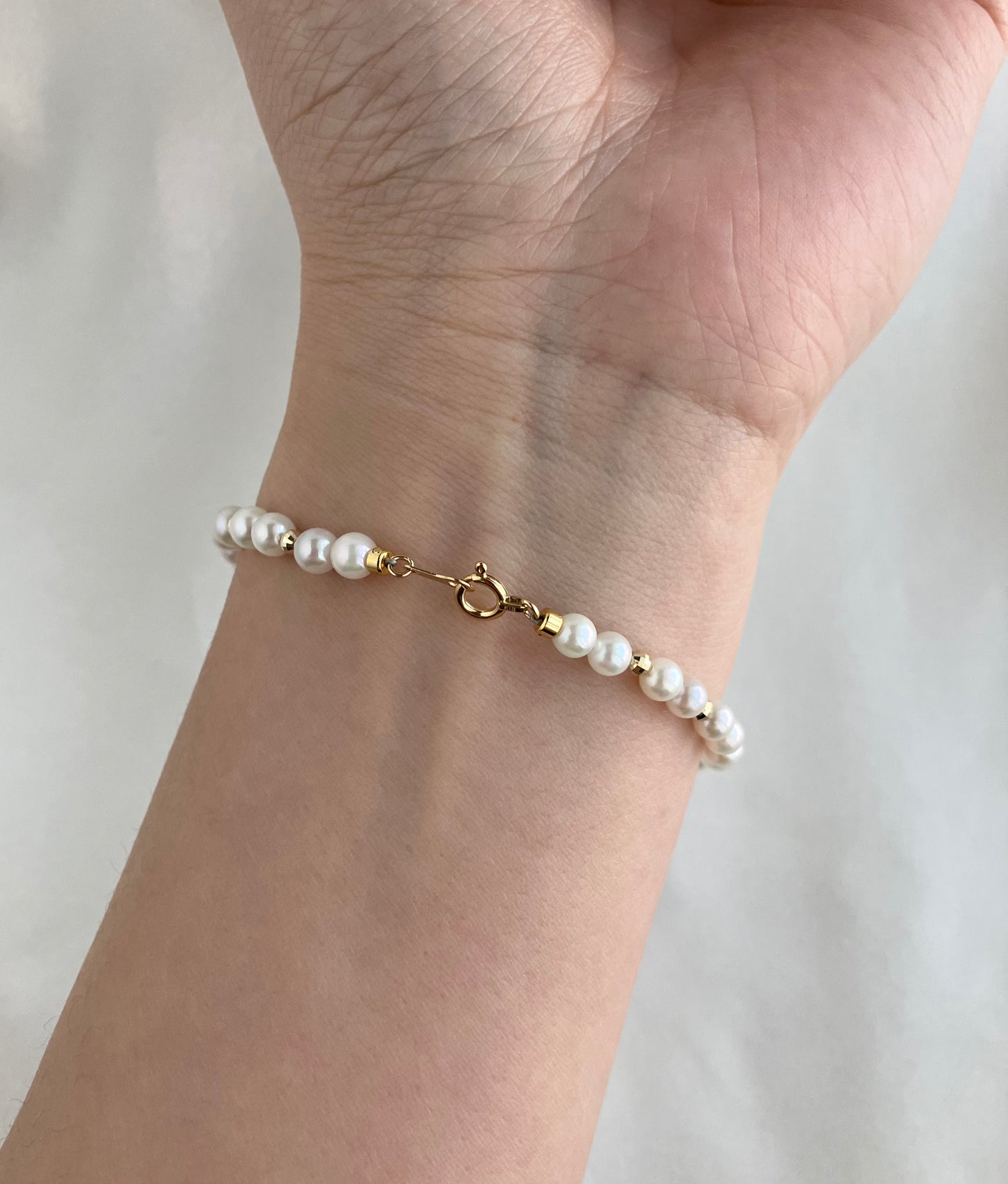 精緻 4.0–4.5mm Akoya 珍珠串珠手鍊，18K 黃金