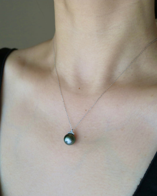 10mm Tahitian Pearl Crown Diamond Pendant Necklace 18K White Gold - KOKOPEARLJEWELRY - 3