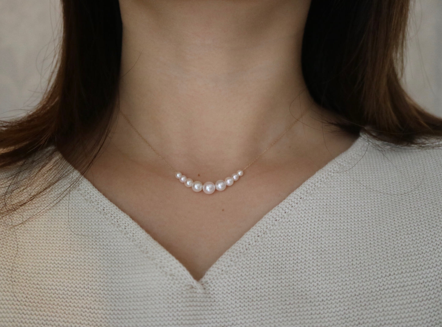 2.5-6.0mm Gradient Sized Akoya Pearl Smile Floating Pendant Necklace 18K Yellow Gold