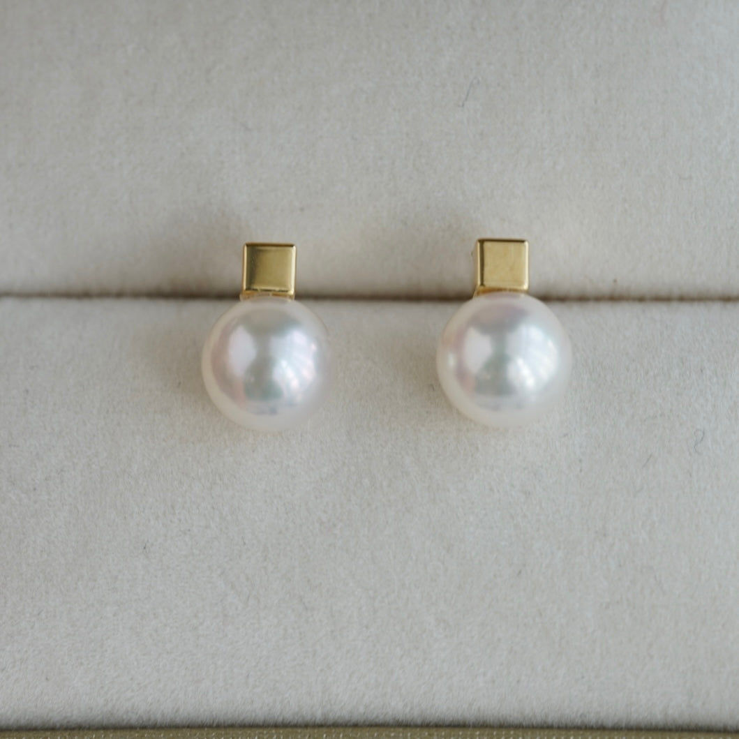 7.5mm Akoya Pearl Square Design Stud Earrings 18K Yellow Gold