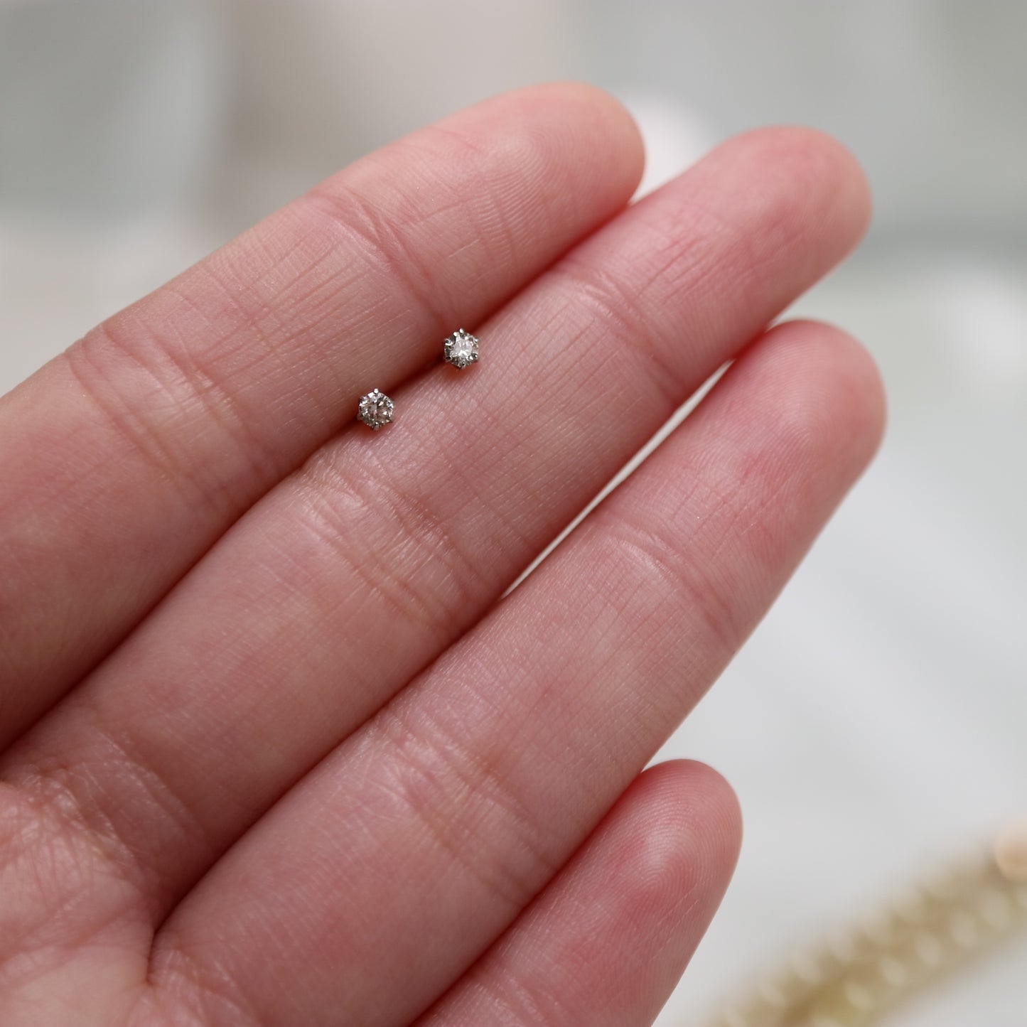 0.1ct Natural Diamond Stud Earrings Pt900