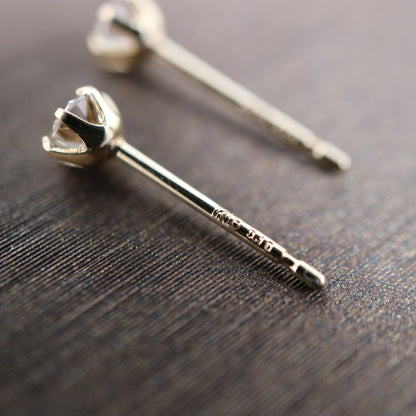 0.2ct Natural Diamond Stud Earrings K18YG