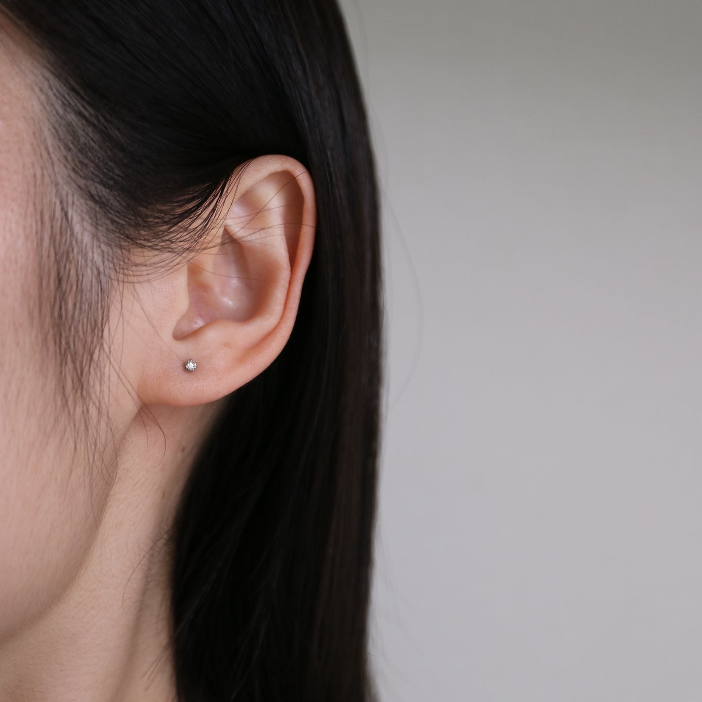 0.1ct Natural Diamond Stud Earrings Pt900