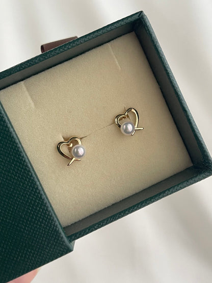 4mm Akoya Pearl Little Heart Stud Earrings 10K Yellow Gold - KOKOPEARLJEWELRY - 5
