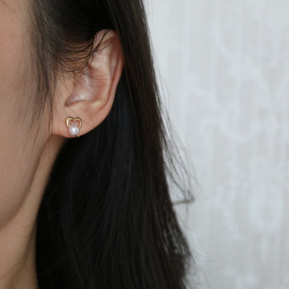 4mm Akoya Pearl Little Heart Stud Earrings 10K Yellow Gold - KOKOPEARLJEWELRY - 2