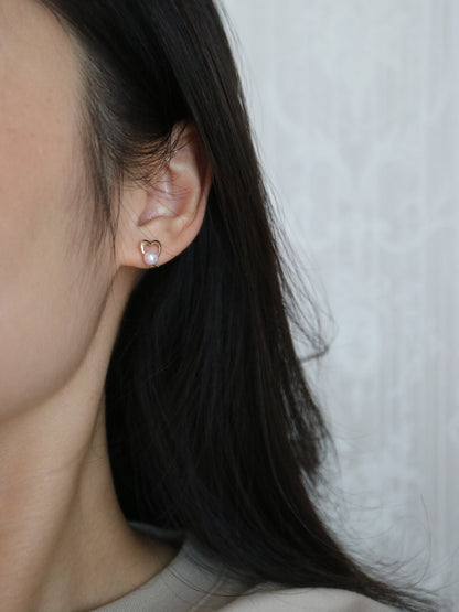 4mm Akoya Pearl Little Heart Stud Earrings 10K Yellow Gold - KOKOPEARLJEWELRY - 1