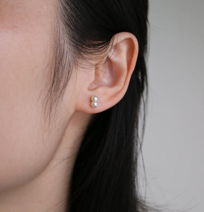 稀有小巧阿古屋雙珍珠耳釘 K18YG