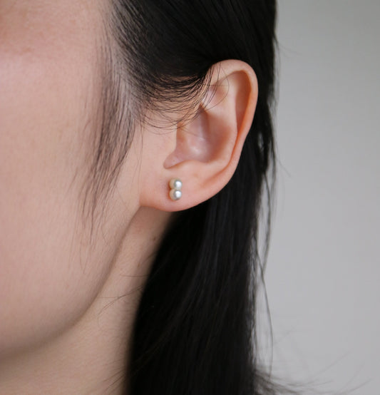 稀有小巧阿古屋雙珍珠耳釘 K18YG