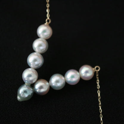 Natural Color Gradient Akoya Pearl V-Shaped Necklace 10K / 18K Gold