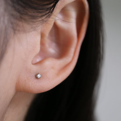 0.1ct Natural Diamond Stud Earrings Pt900